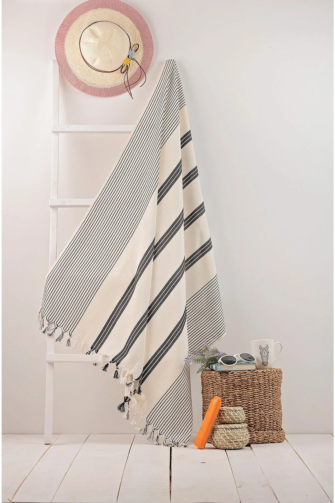 %70 Pamuk, %30 Bambu
95x180 cm, 440 gr
Yüksek su emicilik ve hızlı kuruma