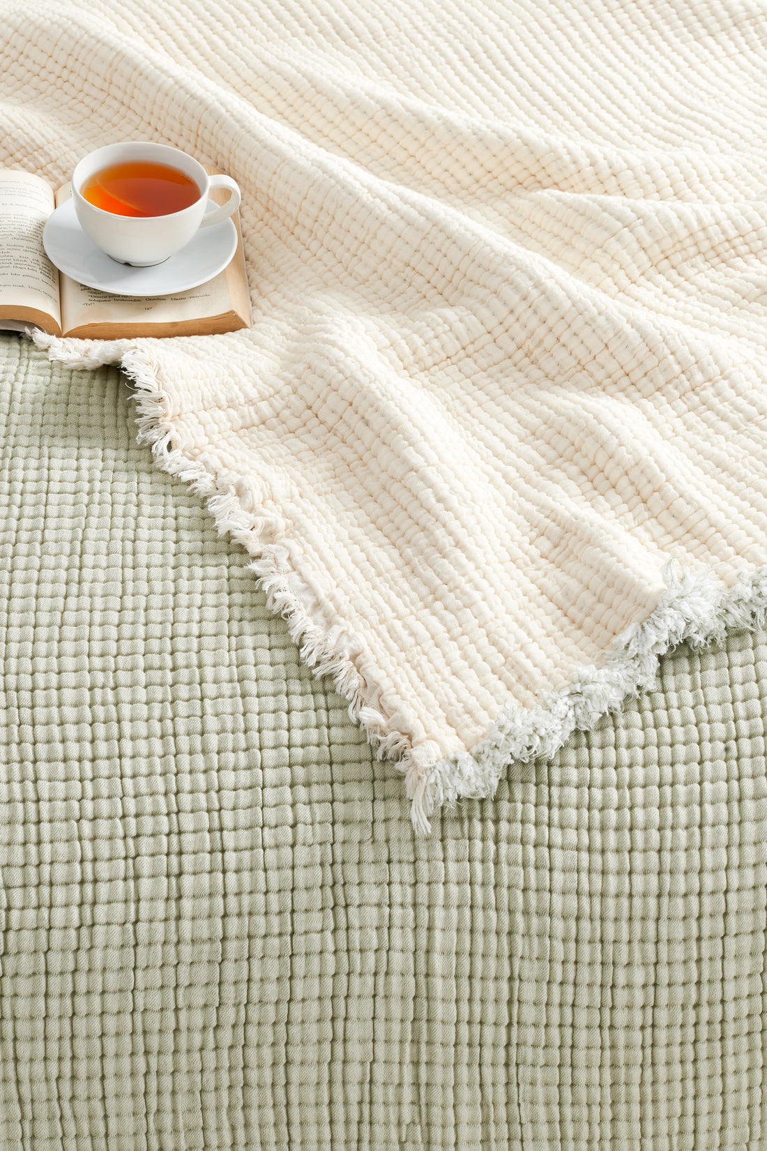 %100 doğal pamuk müslin kumaş
Nefes alabilen ve terletmeyen kumaş teknolojisi
Antialerjik ve cilt dostu kullanım