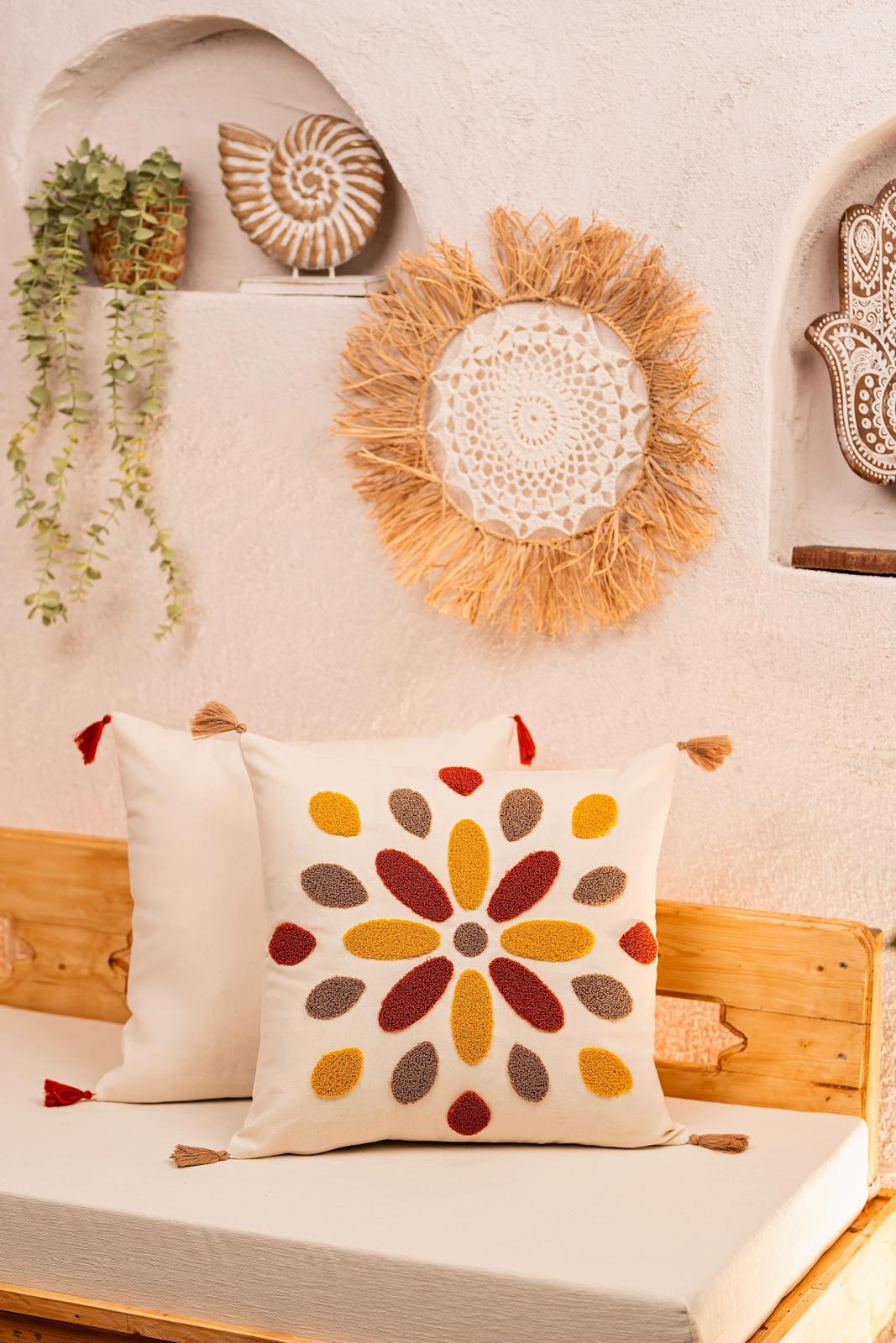 Ölçü: 50x50 cm
Kumaş: %100 Pamuk
Kumaş Özelliği: Yumuşak, hafif ve nefes alabilen doku
Kapanış Şekli: Gizli fermuarlı