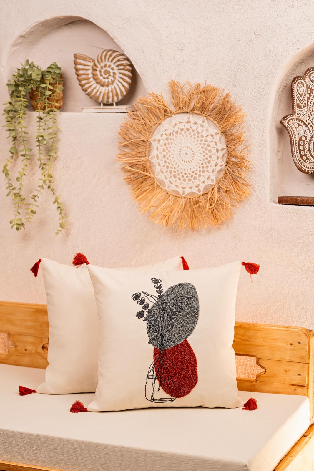 Ölçü: 50x50 cm
Kumaş: %100 Pamuk
Kumaş Özelliği: Yumuşak, hafif ve nefes alabilen doku
Kapanış Şekli: Gizli fermuarlı